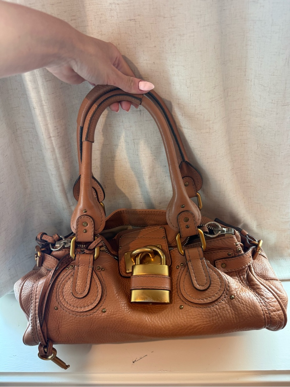 Chloe paddington  Tan Leather Shoulder Bag with Gold Padlock